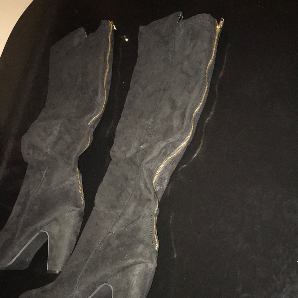 Boots - Picture 3 of 5
